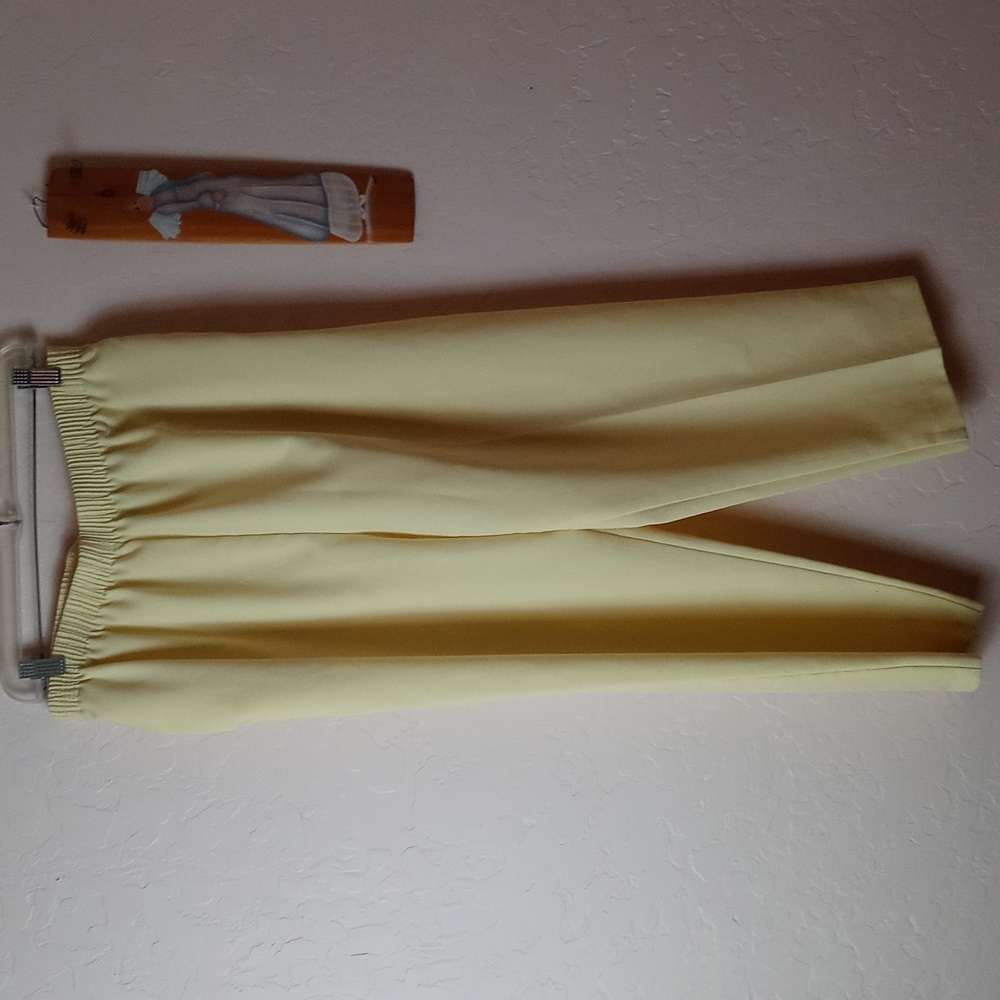 Alyson Daley Woman's Trousers